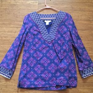 Vineyard vines long sleeve shirt.